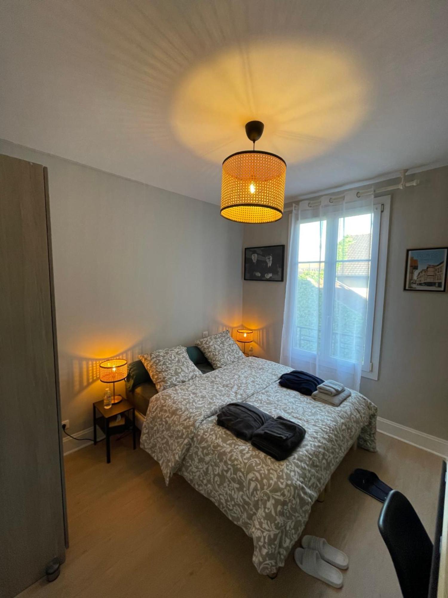 Le Treize Au Coeur Du Bouchon Apartment Троа Екстериор снимка