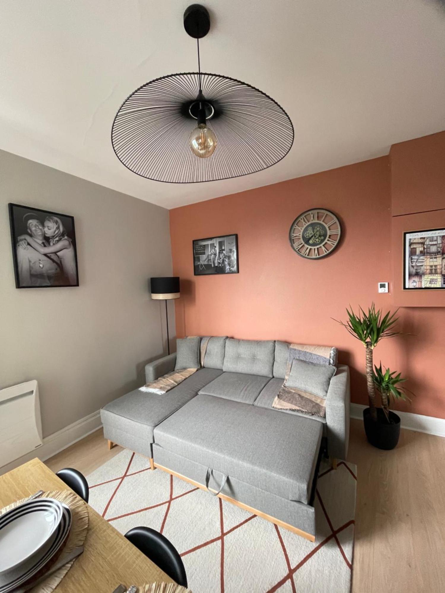 Le Treize Au Coeur Du Bouchon Apartment Троа Екстериор снимка